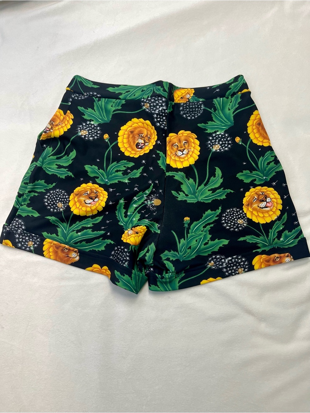 BlackMilk Floral Dandylion Women’s High-Waist Shorts - Picture 3 of 5